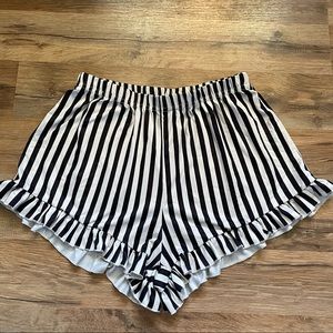 💤Shein Black and White Striped Pajama Shorts